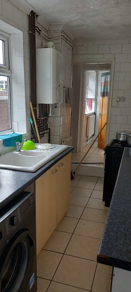 **TO LET** 30 ANCASTER STREET** 2 BEDROOM** DSS ACCEPTED** NO DEPOSIT**