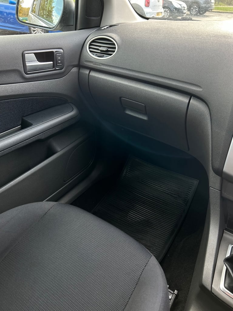 Ford, FOCUS, Hatchback, 2005, Manual, 1596 (cc), 5 doors