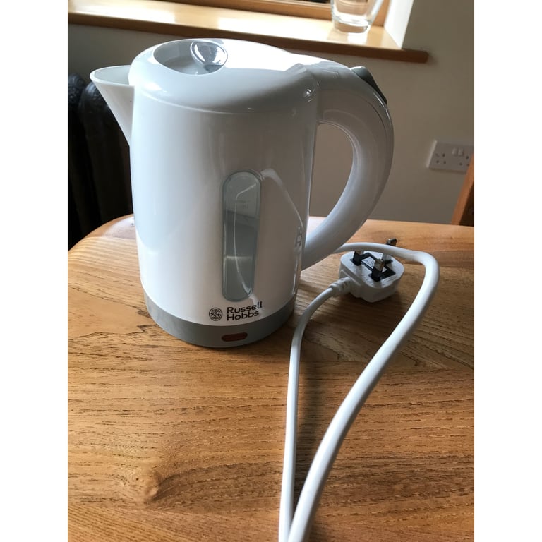 Russell Hobbs 0.85 litre automatic kettle.