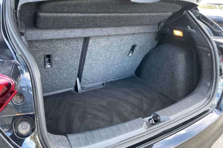 2019 Nissan Micra 1.0 DIG-T Tekna Hatchback 5dr Petrol Manual Euro 6 (s/s) (117 ps) Hatchback Pet...