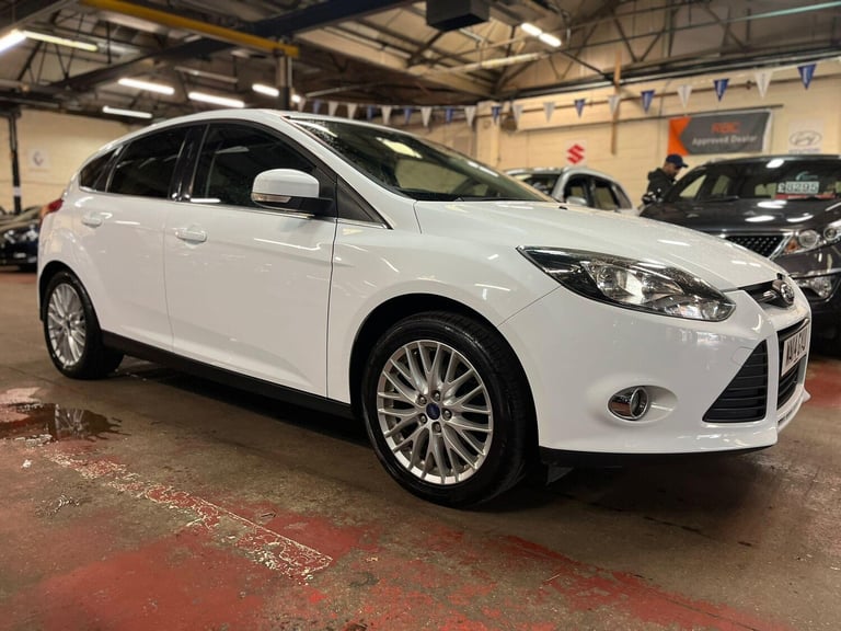 image for  Ford Focus 1.6 Zetec Euro 5 5dr Petrol Manual