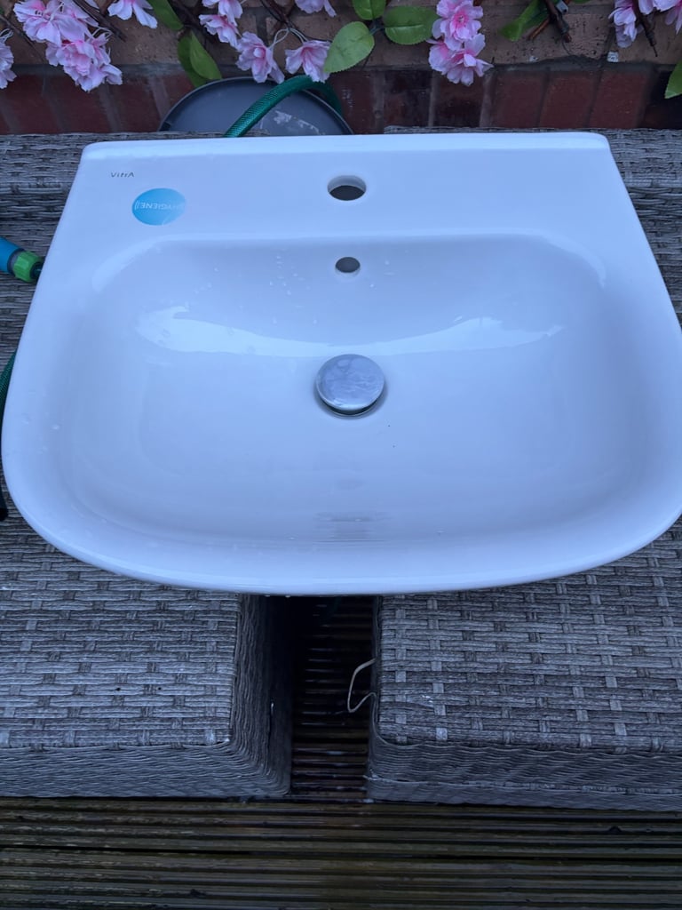 image for Virta brand new wall mounted sink 