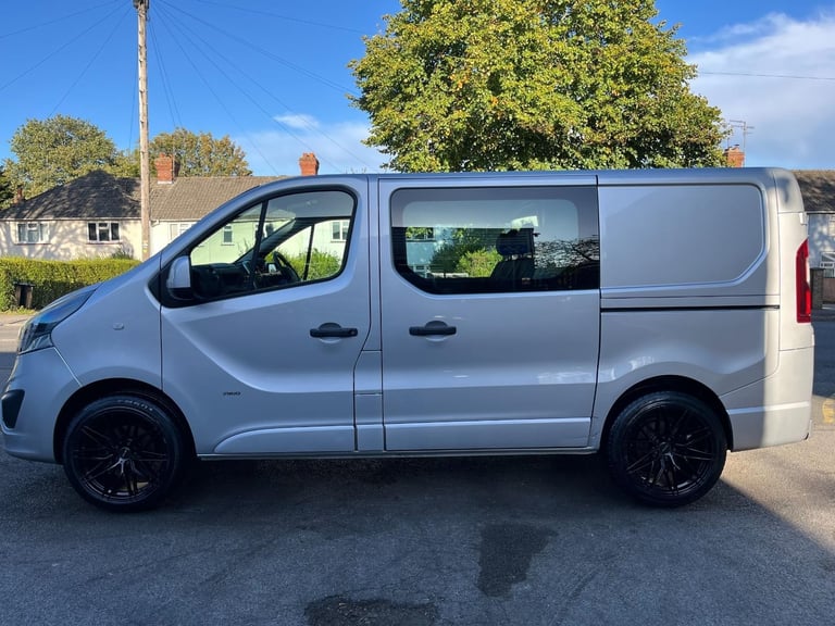 Vauxhall Vivaro 1.6 CDTi 2900 Sportive 6 Seat SWB Crew Van DIESEL MANUAL 2015/65