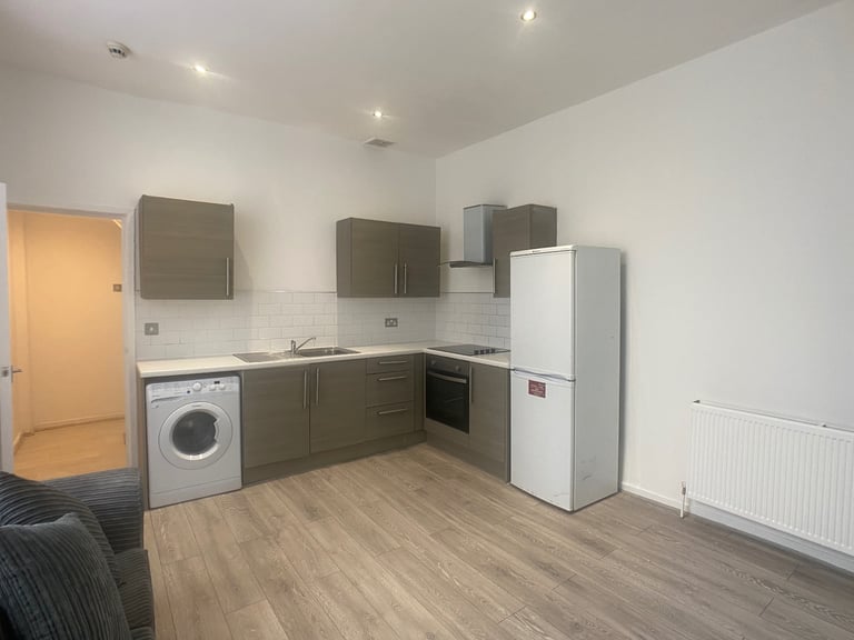 NO DEPOSIT & NO FEES – Modern 1 Bedroom Apartment Near Liverpool City Centre