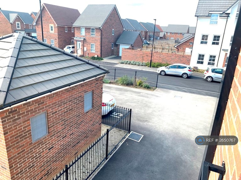 1 bedroom flat in Rosso Close, Doncaster, DN4 (1 bed) (#2650767)