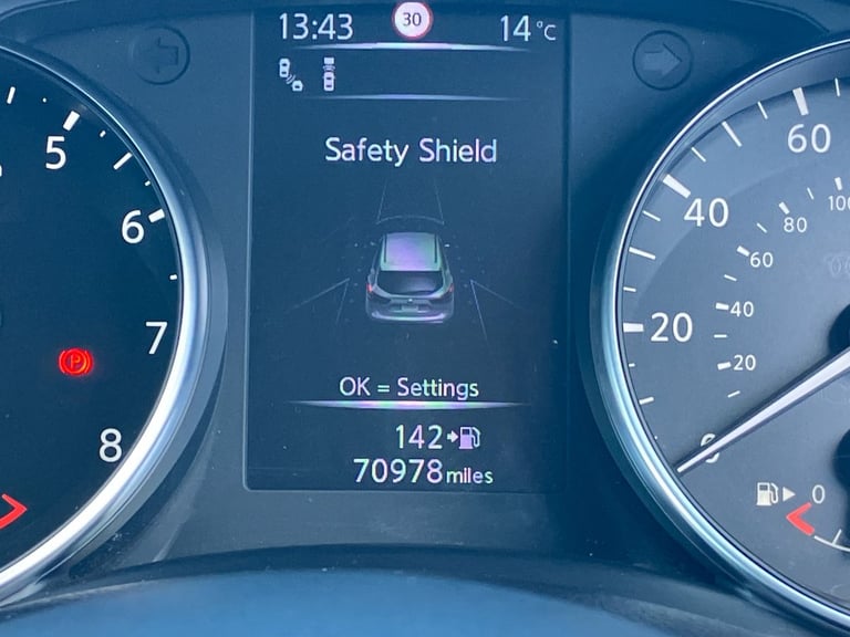 2018 Nissan Qashqai 1.2 DiG-T Tekna 5dr SUV PETROL Manual