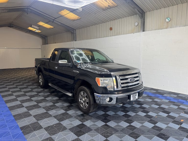 2020 Ford F150 Xlt  Pickup PETROL Manual