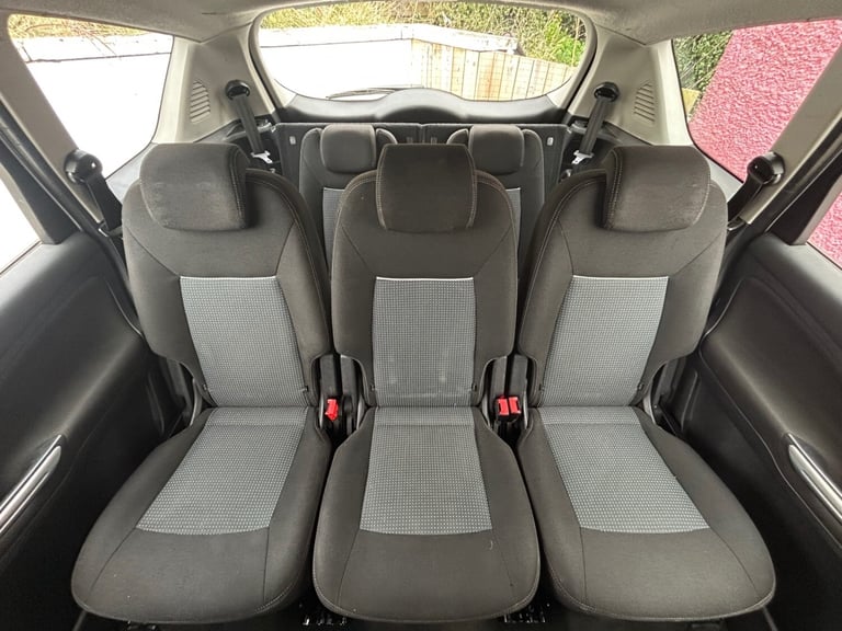 2014 Ford S-Max 1.6 TDCi Zetec 5dr (1 year warranty and breakdown cover) MPV Diesel Manual