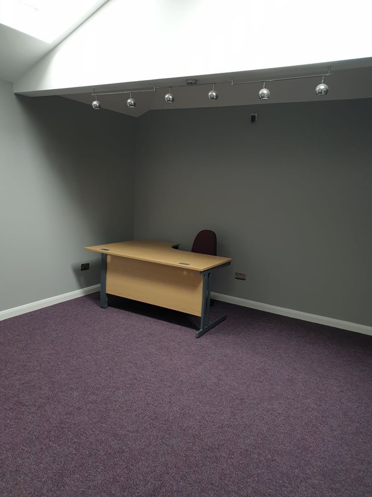 Two Studios/offices to rent  central Fareham 