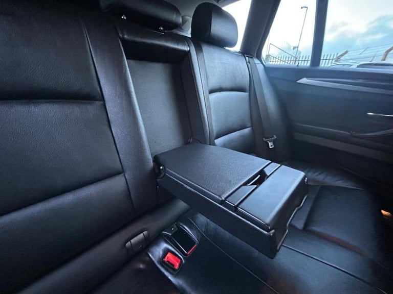 2011 60 BMW 5 SERIES 3.0 523I SE TOURING 5DR PETROL STEPTRONIC EURO 5 (204 PS)