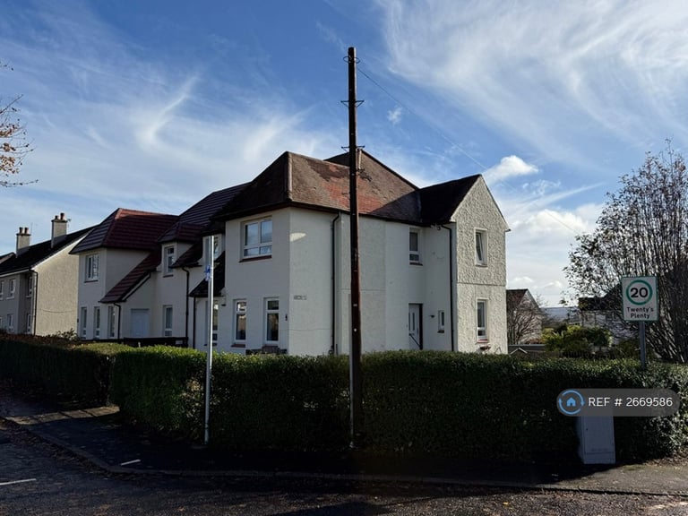 3 bedroom flat in Houston Road, Bridge Of Weir, PA11 (3 bed) (#2669586)