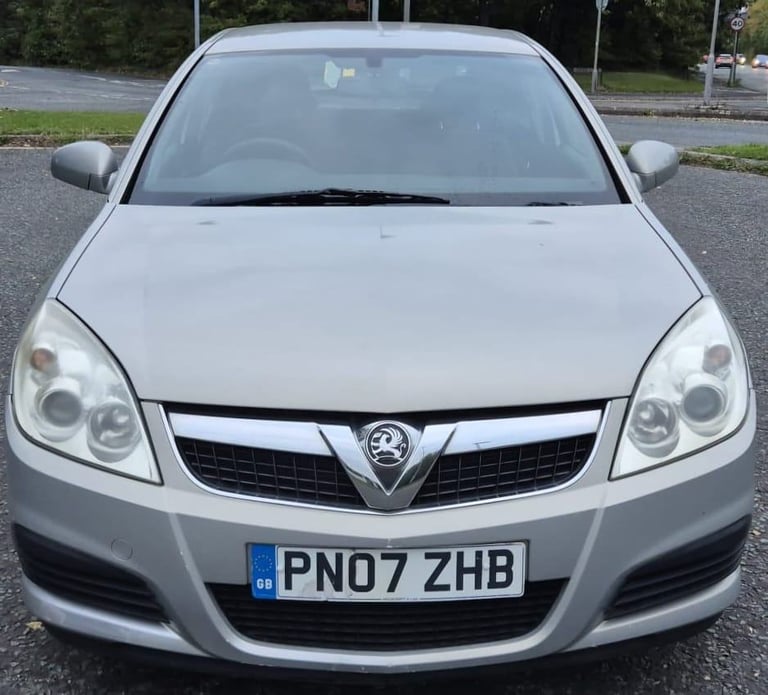 Low mileage, Long term owners, well cared for - 2007 Vauxhall Vectra Exclusiv 1.8 16V Petrol Manual