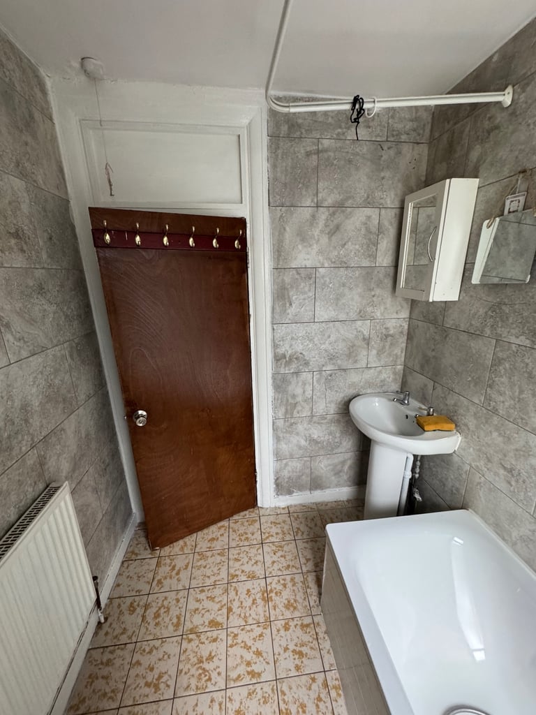 2 bedroom flat available in barking 