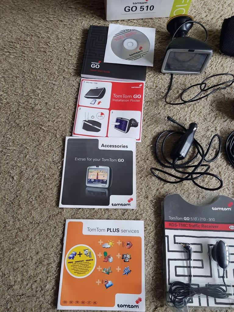 TomTom Go 510 Sat Nav GPS Traffic Edition with all its Accesories and Original box