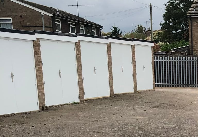 Refurbished Garages to Rent - Higham Ferrers (close to the A6)