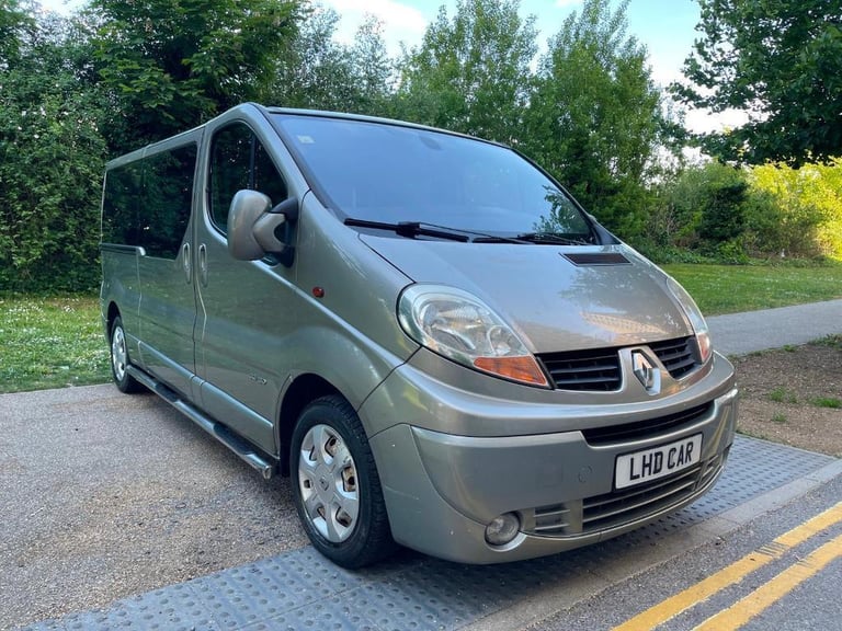 LHD LEFT HAND DRIVE RENAULT TRAFFIC 2010 AUTOMATIC 2.5 DCI 5 SEATS LONG  BASE | in North West London, London | Gumtree