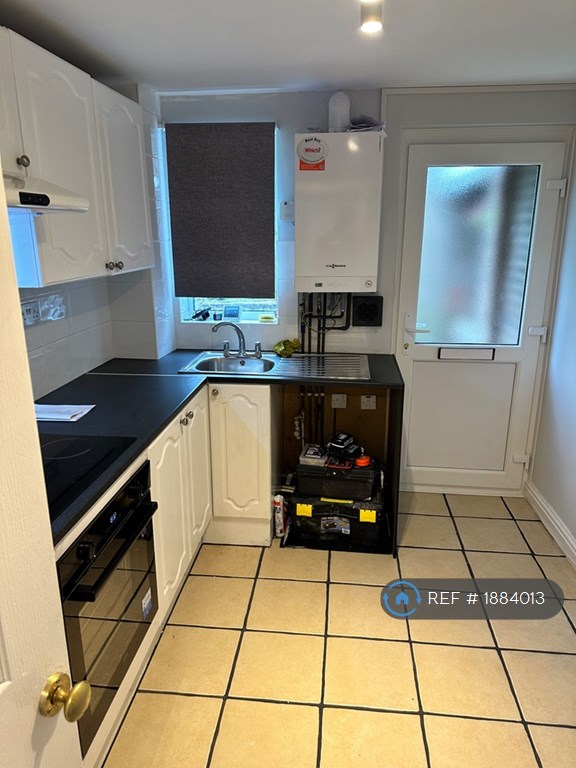 1 bedroom flat in Quilter Road Brighton Hill, Basingstoke, RG22 (1 bed