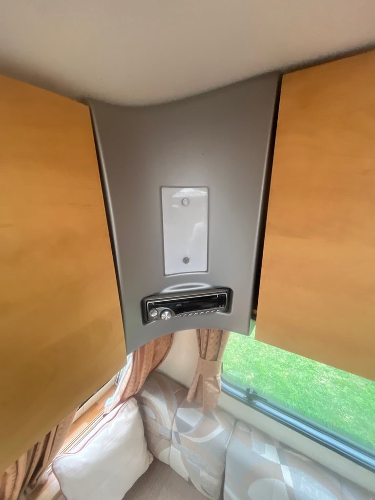 2011 caravan Bailey 4 berth inc motor mover & accessories