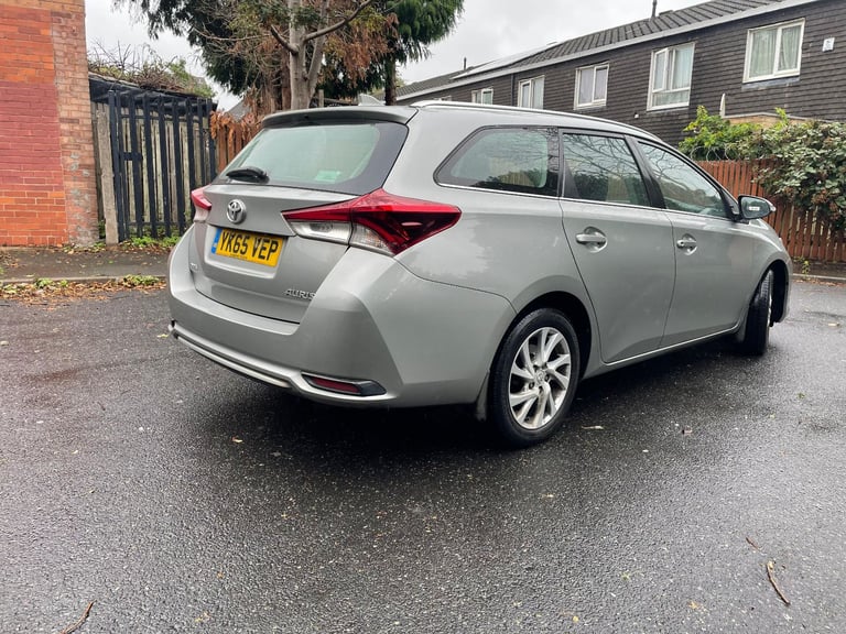 Toyota, AURIS, Estate, 2015, Manual, 1197 (cc), 5 doors