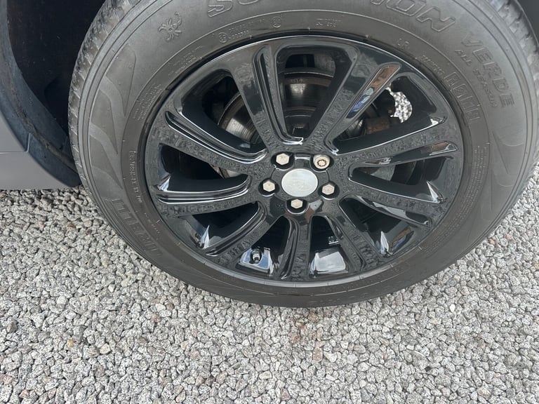 2016 Land Rover Discovery Sport TD4 SE TECH 5-Door Diesel