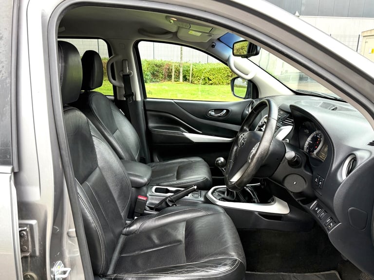 2017 Nissan Navara Double Cab Pick Up Tekna 2.3dCi 190 4WD PICK UP Diesel Manual