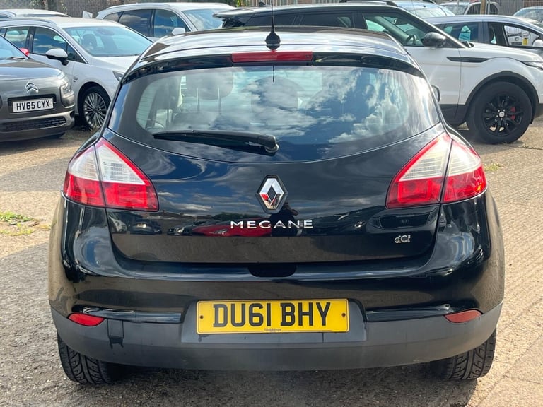 2011 RENAULT MEGANE 1.9 dCi Dynamique TomTom Black - DIESEL - 5 DOOR - PX SWAP