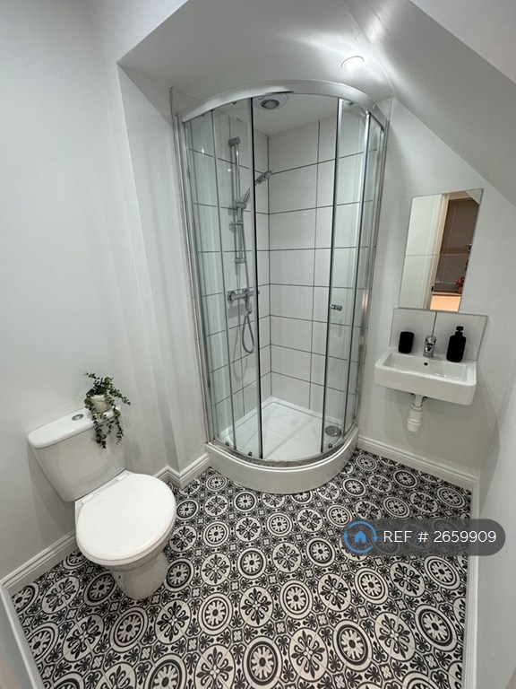 1 bedroom in Buccleuch Street, Kettering, NN16 (#2659909)