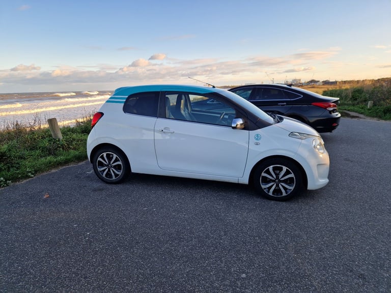 Citroen, C1, 1.2 Pure Tech Special Edition Hatchback, 2015, Manual, 1199 (cc), 3 doors