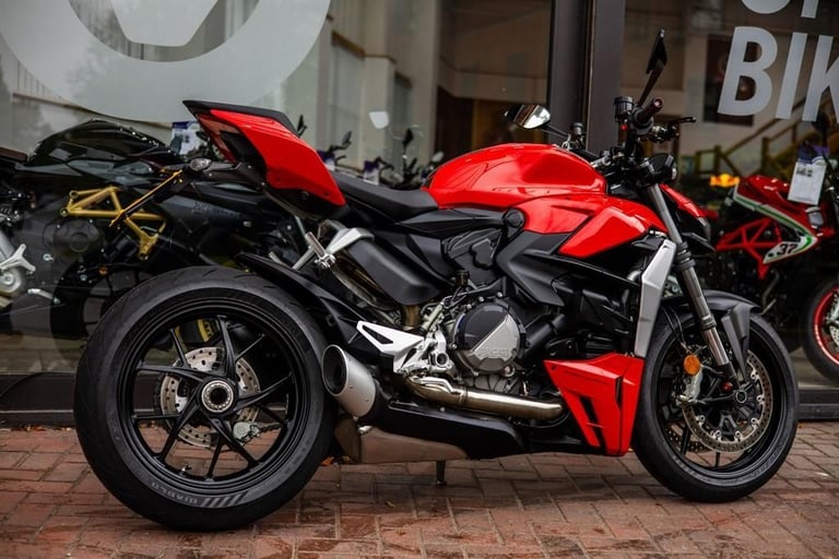 Ducati Streetfighter V2 ! ULTRA LOW MILES ! STUNNING