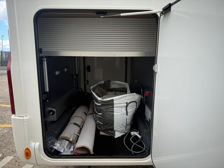 2022 Mercedes Rapido M96 AUTOMATIC 4 BERTH A CLASS MOTORHOME WITH ISLAND BED