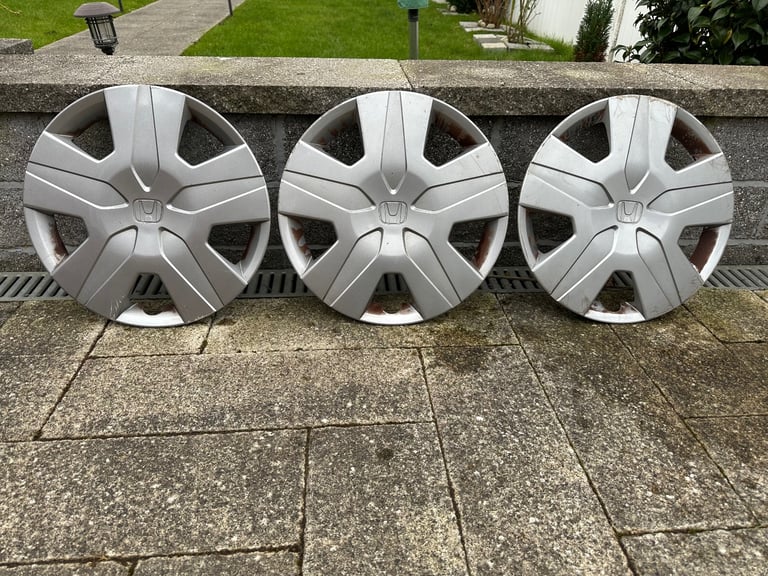 Honda original hub caps 18”