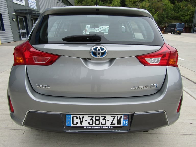 LEFT HAND DRIVE TOYOTA AURIS