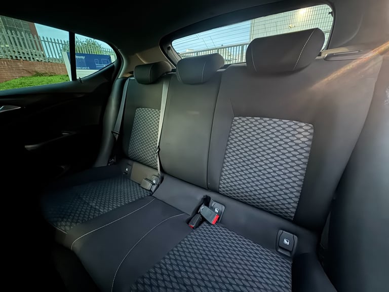 2018 Vauxhall Astra 1.4T 16V 125 Design 5dr HATCHBACK Petrol Manual