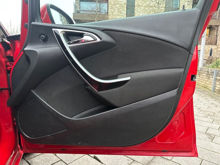 2014 Vauxhall Astra 1.6 16v SRi Auto Euro 5 5dr Petrol