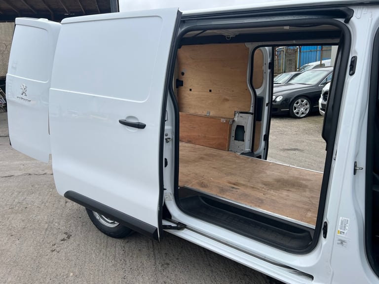2022 Peugeot Expert 1400 2.0 BlueHDi 145 Professional Premium Van PANEL VAN Diesel Manual