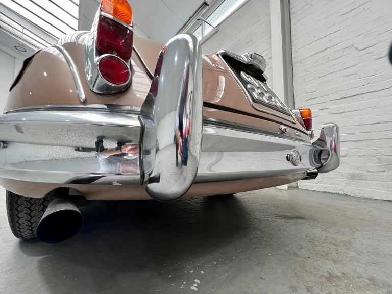 1965 Daimler V8 Petrol Automatic