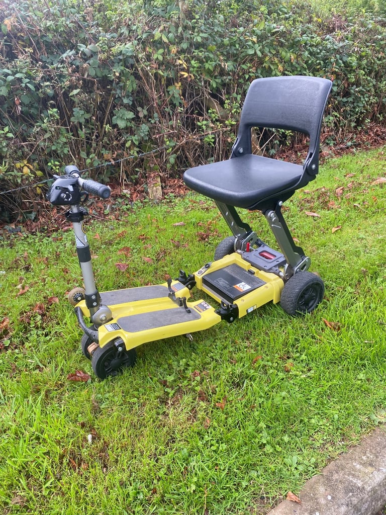 Luggie Elite Folding Mobility Scooter 