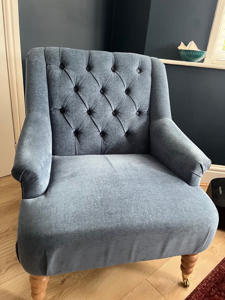 Beautiful Laura Ashley Baron Chenille Seaspray Blue Ropsley Accent Chair.