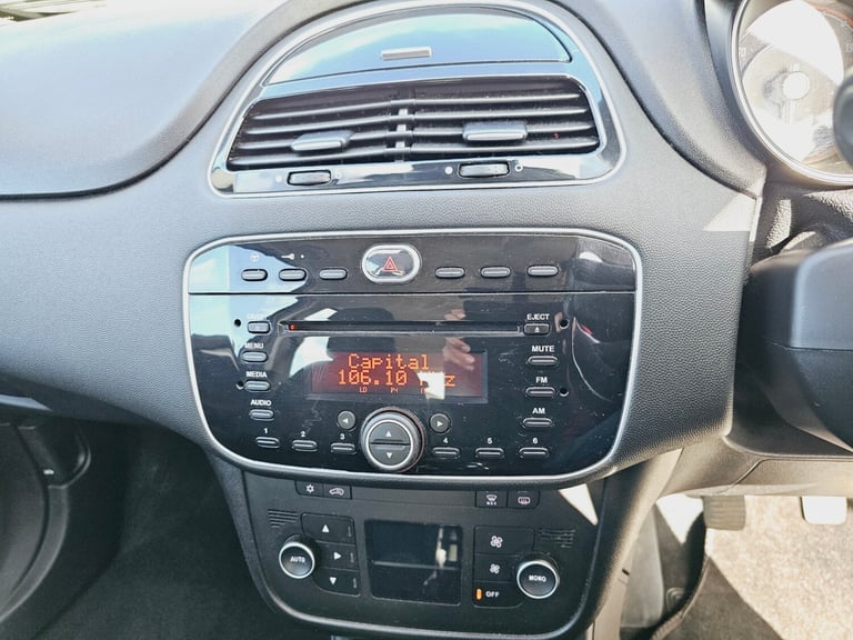 2014 Fiat Punto 1.2 Easy 5dr HATCHBACK Petrol Manual