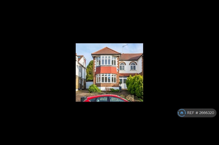 image for 3 bedroom house in Ashridge Gardens, London, N13 (3 bed) (#2666320)