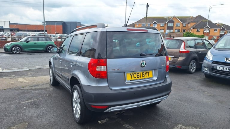 2011 Skoda Yeti 2.0 TDI Diesel CR 140 Elegance 4x4 5-Door From £4,995 + Retail Package HATCHBACK ...