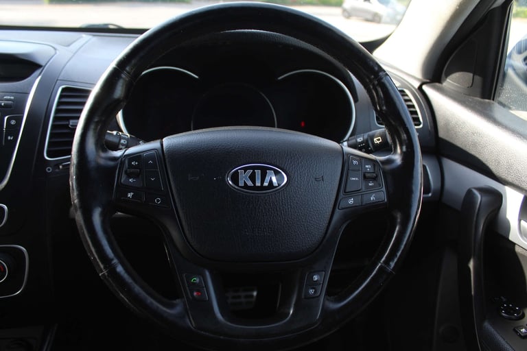 2012 Kia Sorento 2.2 Sorento KX-3 Sat Nav CRDi 4x4 Auto 4WD 5dr SUV Diesel Automatic