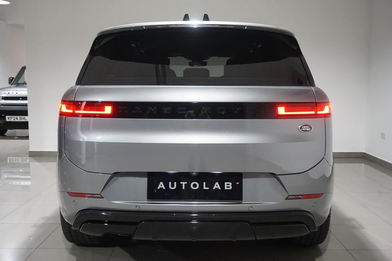 2023 Land Rover Range Rover Sport 3.0 D300 MHEV Dynamic SE SUV 5dr Diesel Auto 4WD Euro 6 (s/s) (...
