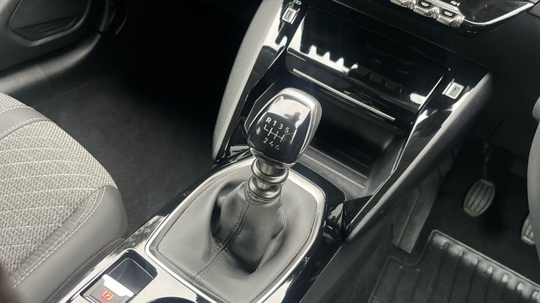 2024 Peugeot 208 1.2 PureTech Allure Hatchback 5dr Petrol Manual Euro 6 (s/s) (100 ps) Hatchback ...