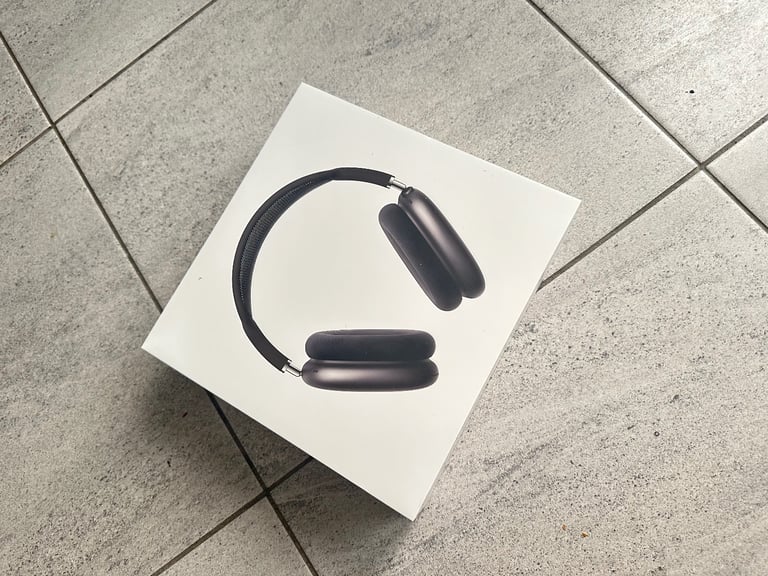 image for Apple Airpods Max - Midnight