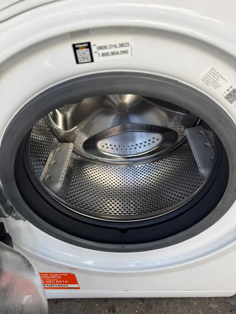 Hotpoint  Washing Machine With Free Deliveryy N Warranty 