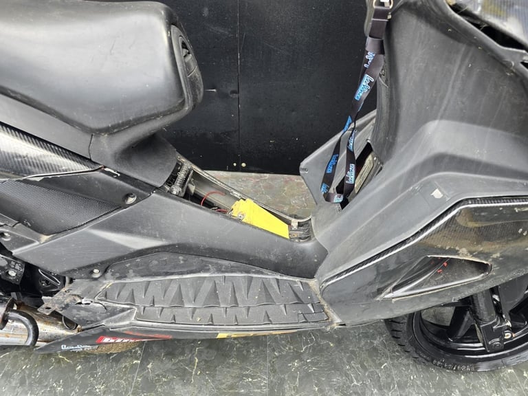 APRILIA SR 50 PROJECT SCOOTER 