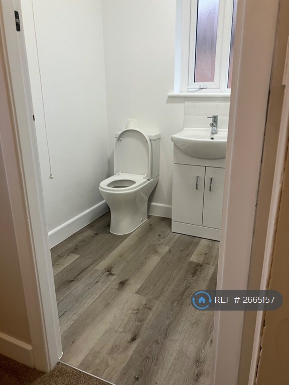 3 bedroom house in Stafford Road, Southport, PR8 (3 bed) (#2665157)