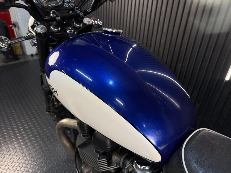 2015 Triumph Bonneville Newchurch 865