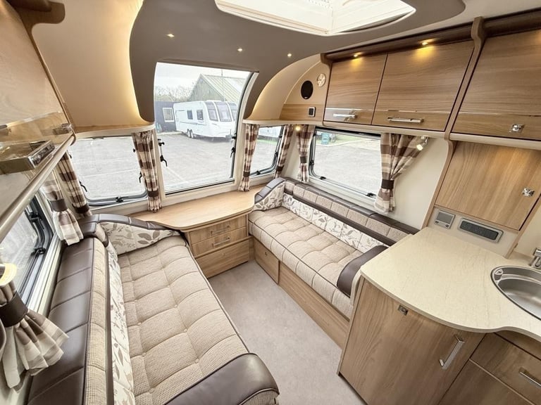 2017 BAILEY UNICORN VIGO LUXURY TOURING CARAVAN
